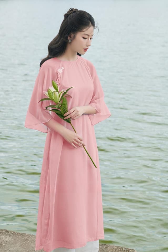 Áo Dài Cách Tân Voan Tơ Tay Loe Nữ Tính