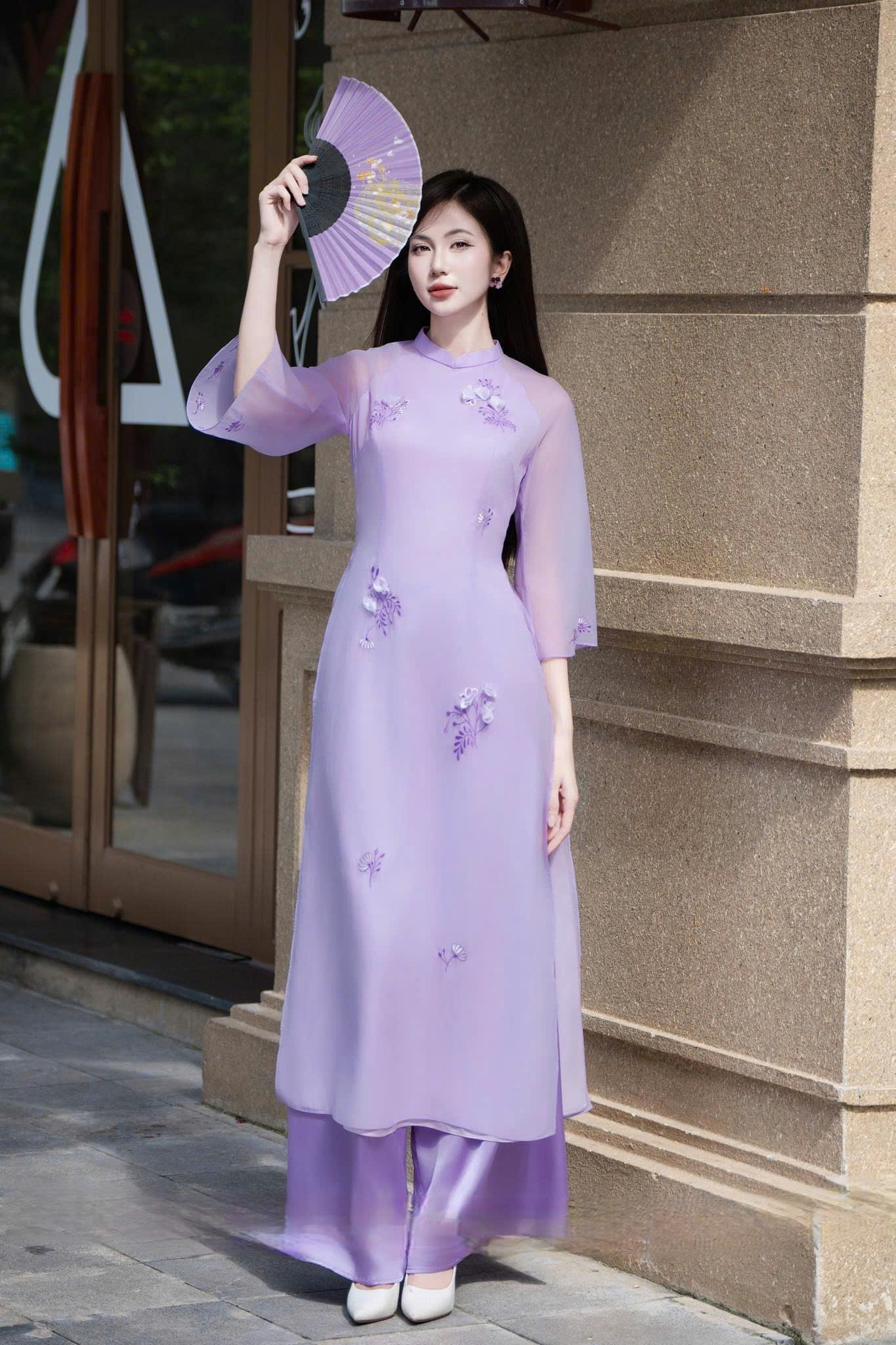 Áo Dài Cách Tân Voan Thêu Hoa Xinh Xắn