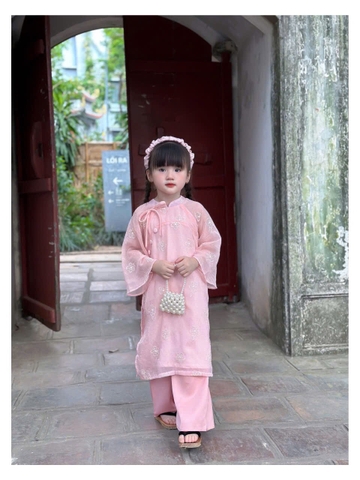 Áo Dài Voan Tơ Thêu Hoa Xinh Xắn Bé Gái
