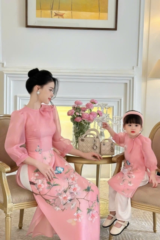 Áo Dài Cách Tân Mẹ Bé Voan Tơ Nơ Cổ Cách Điệu